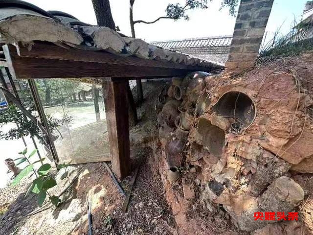 有一种叫云南的生活‖曲靖潦浒：窑尾还在把火烧，窑头已出蓝花陶