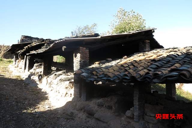 有一种叫云南的生活‖曲靖潦浒：窑尾还在把火烧，窑头已出蓝花陶