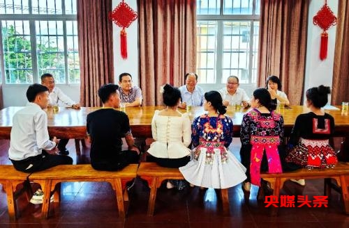 中国勐腊东盟汉语教材研发中心揭牌仪式在勐腊县职业高级中学举行