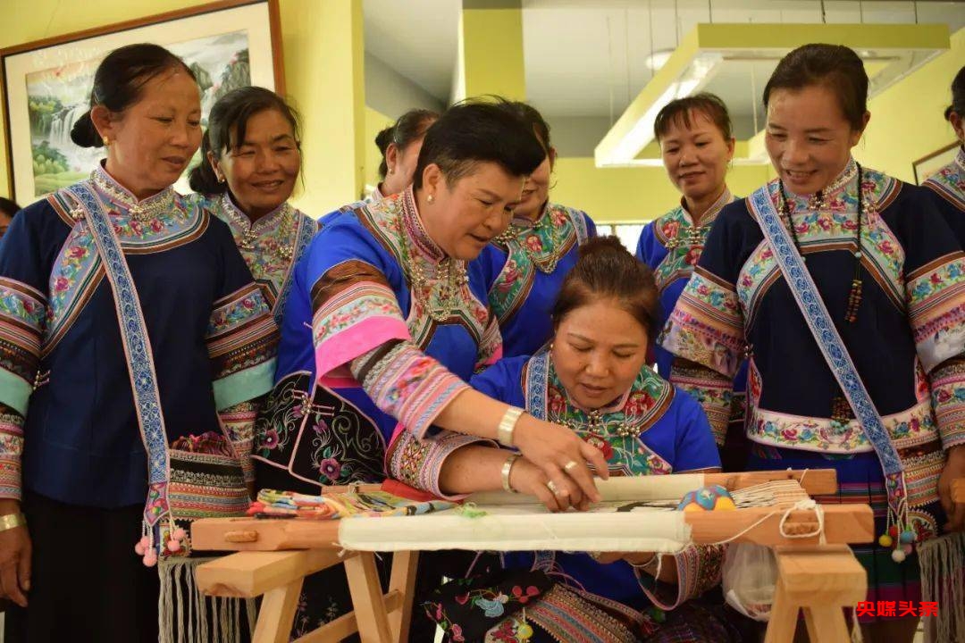 有一种叫云南的生活‖师宗非遗，让古老技艺在电商的“动车”上“复活”