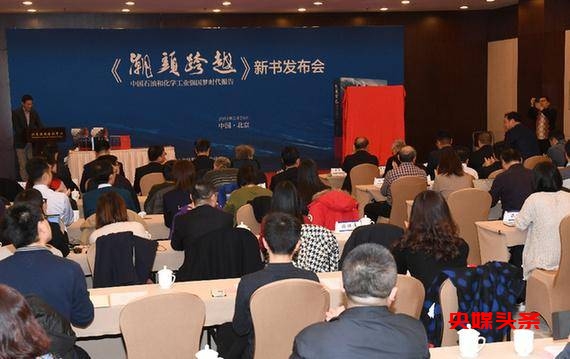 拨亮别人的灯——粗探延长油田作家群成长的秘笈