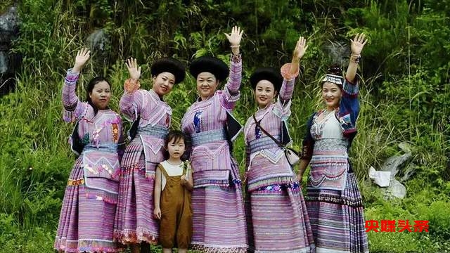 第八届中国苗族青年“四月八游方”交友联谊会在花溪举行