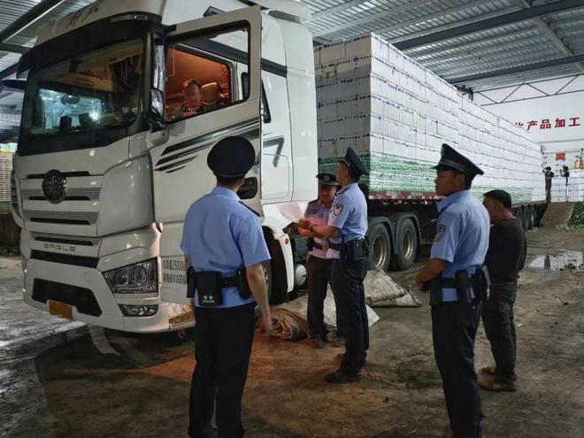 陆良公安心系“三农”  为涉农领域保驾护航