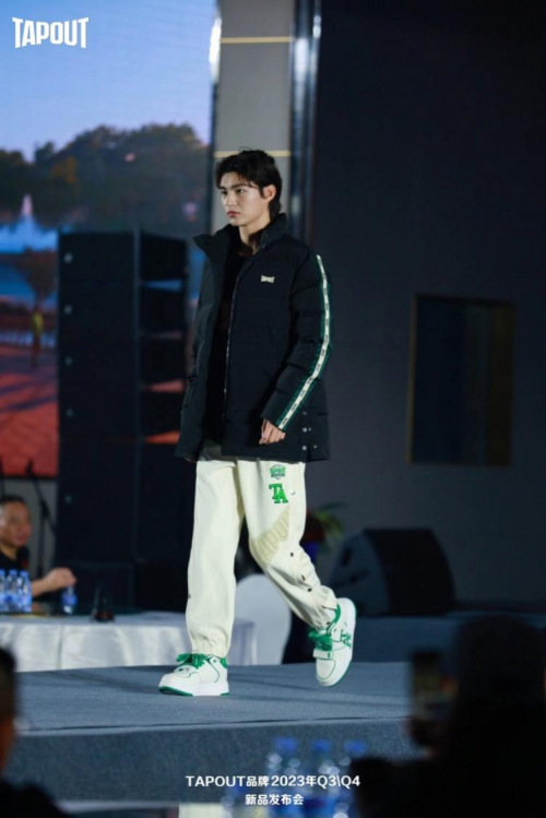 TAPOUT品牌2023年秋冬新品发布会