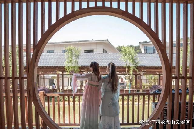 江西这个景区穿汉服免门票入园啦！还有超实用的汉服拍照技巧附送给你！