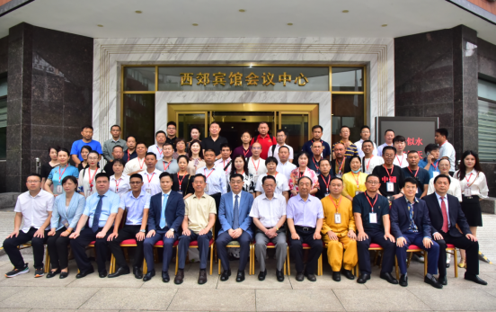 中国当代大国名医——黄恩度