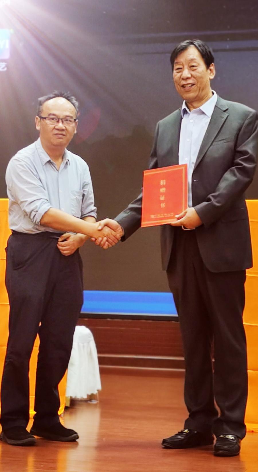 刘炳森书画艺术研究院成立两周年庆典活动在昆明举行