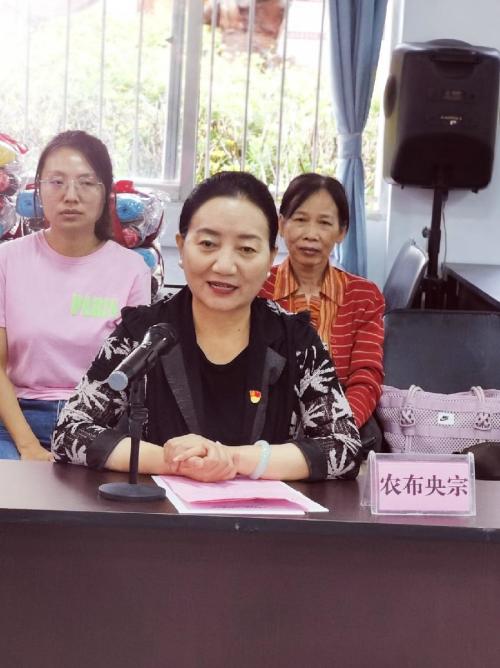 云南省妇联赴昆明市永兴路社区开展“三访四察五送”走访慰问活动