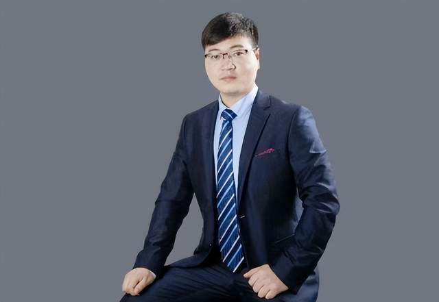 【特别报道】深圳创想三维科技创始人刘辉林回母校武穴市大法寺中学爱心助学侧记！