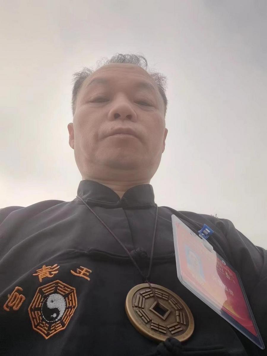 686a749574cc46f0e55e116a63348c8