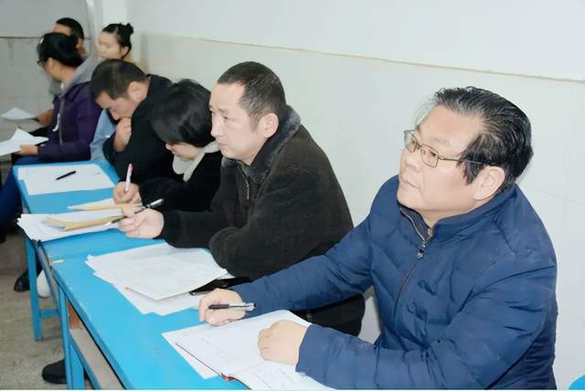 【荆楚教育】湖北武穴育才高中王汉中：努力奔跑，教育路上追梦人！