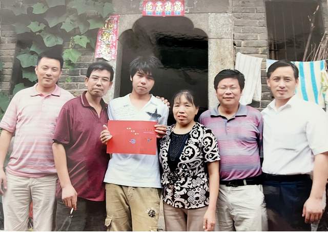 【荆楚教育】湖北武穴育才高中王汉中：努力奔跑，教育路上追梦人！