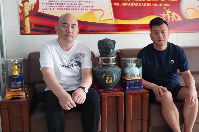 周新刚会长会见青稞酒业印象青稞营销中心负责人，共谋合作共赢之道