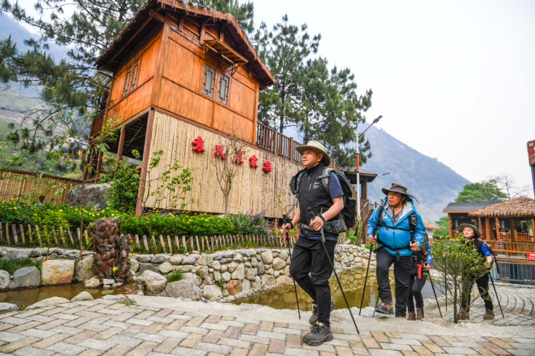 秘境探踪·荒野寻迹:国家步道上孤独的行者