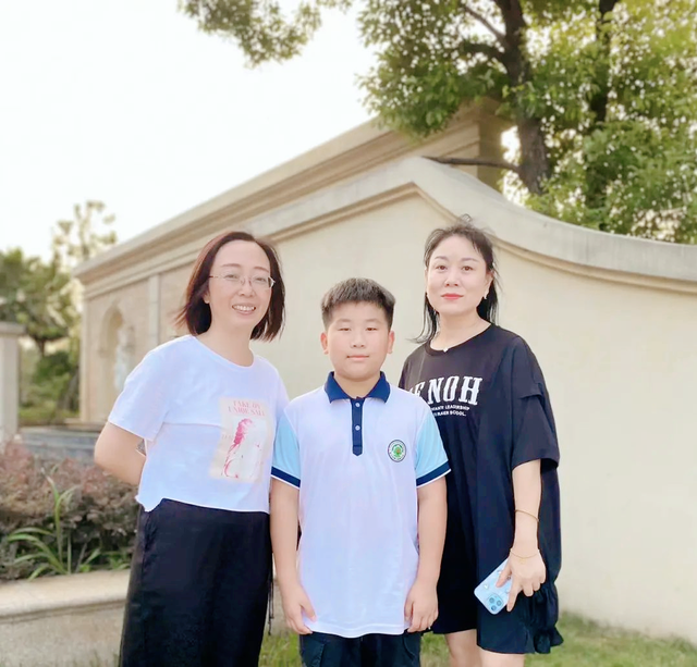 武穴市实验二小教联体暑期家访强化安全教育！