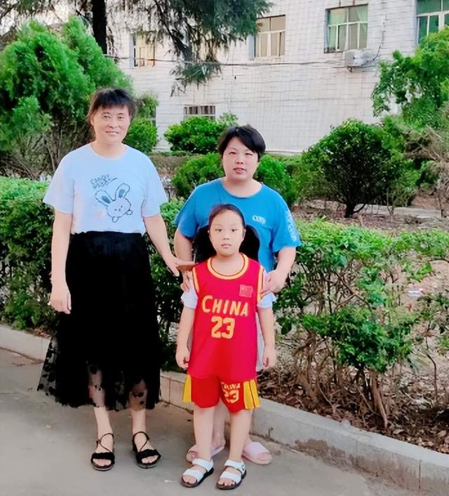 武穴市实验二小教联体暑期家访强化安全教育！