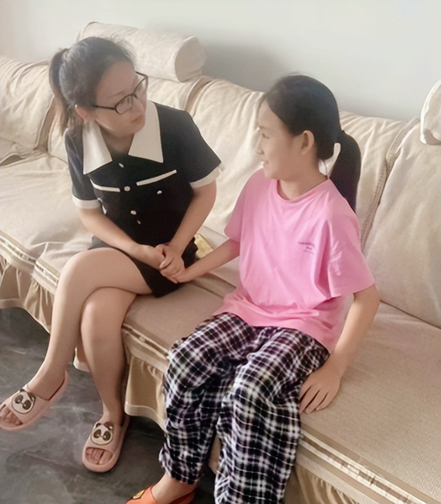 武穴市实验二小教联体暑期家访强化安全教育！