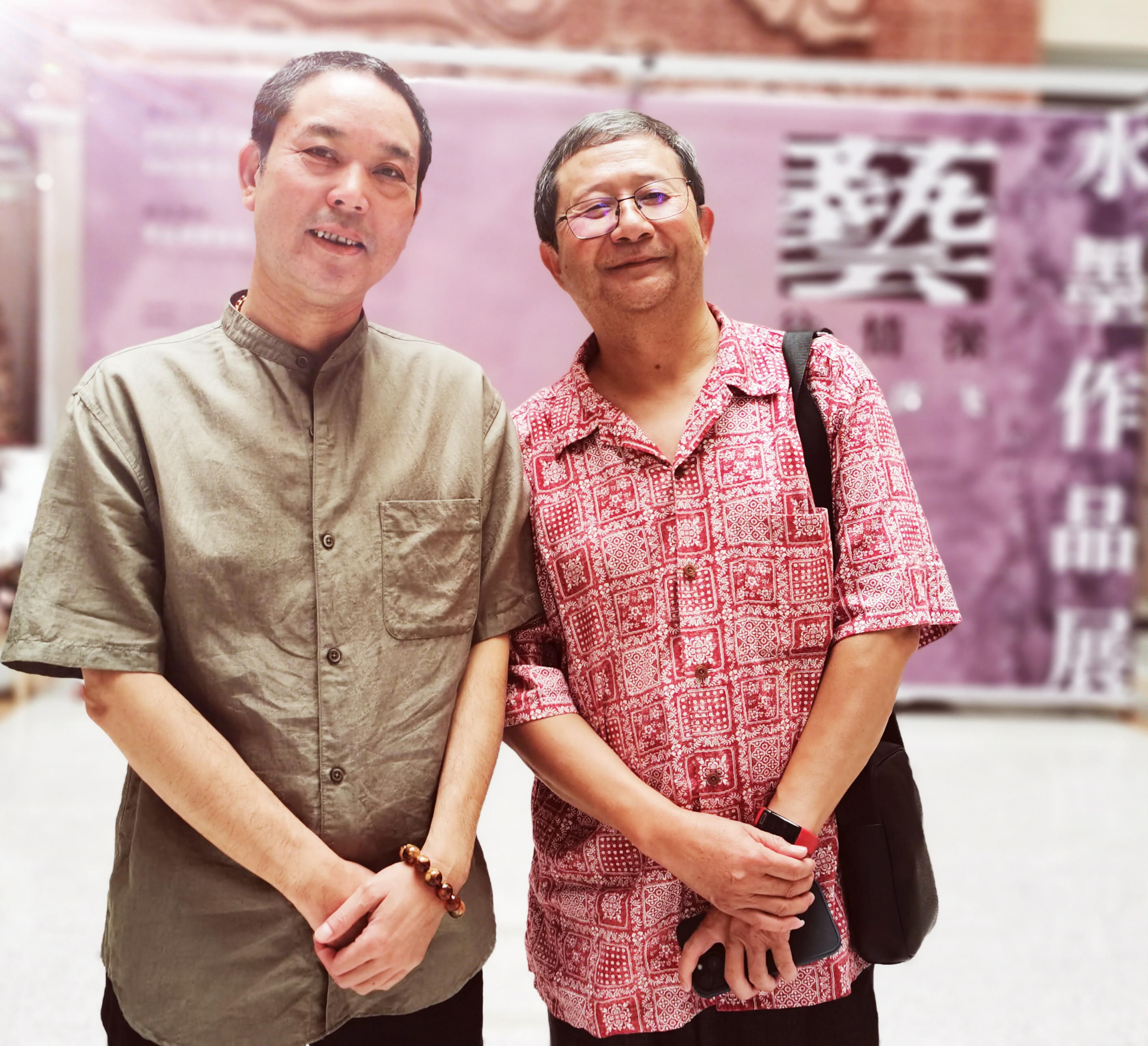 两位云南本土画家黄庆明·庞飞“艺往情深”水墨作品展在文山开展