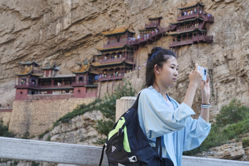 北京女孩甄欣刷新“五岳特种兵”新纪录
