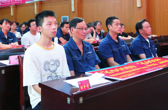 【系列报道】湖北祥云集团子弟刘中奇，四年学费不用愁啦！