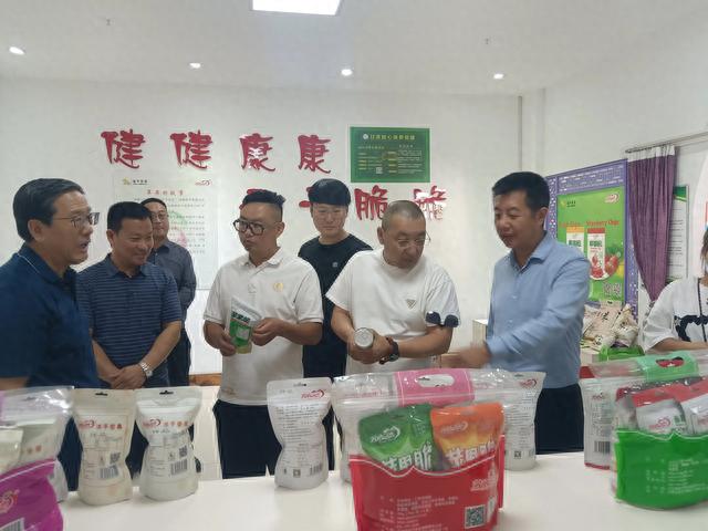 天津市北仓镇商会考察团赴正宁县进行考察并签署招商引资合作协议