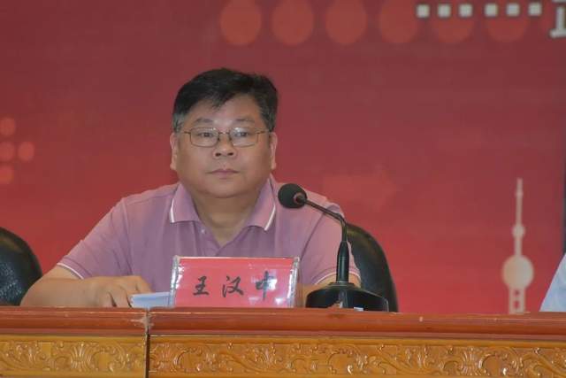 鼓足精神提质增效 持续推进学校高质量发展 ——武穴市育才高中召开2023年暑期集训大会！