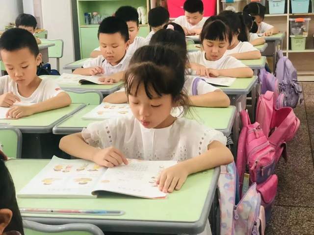 行有规 学有范——武穴市第二实验小学下关校区抓实一年级新生入学习惯养成！