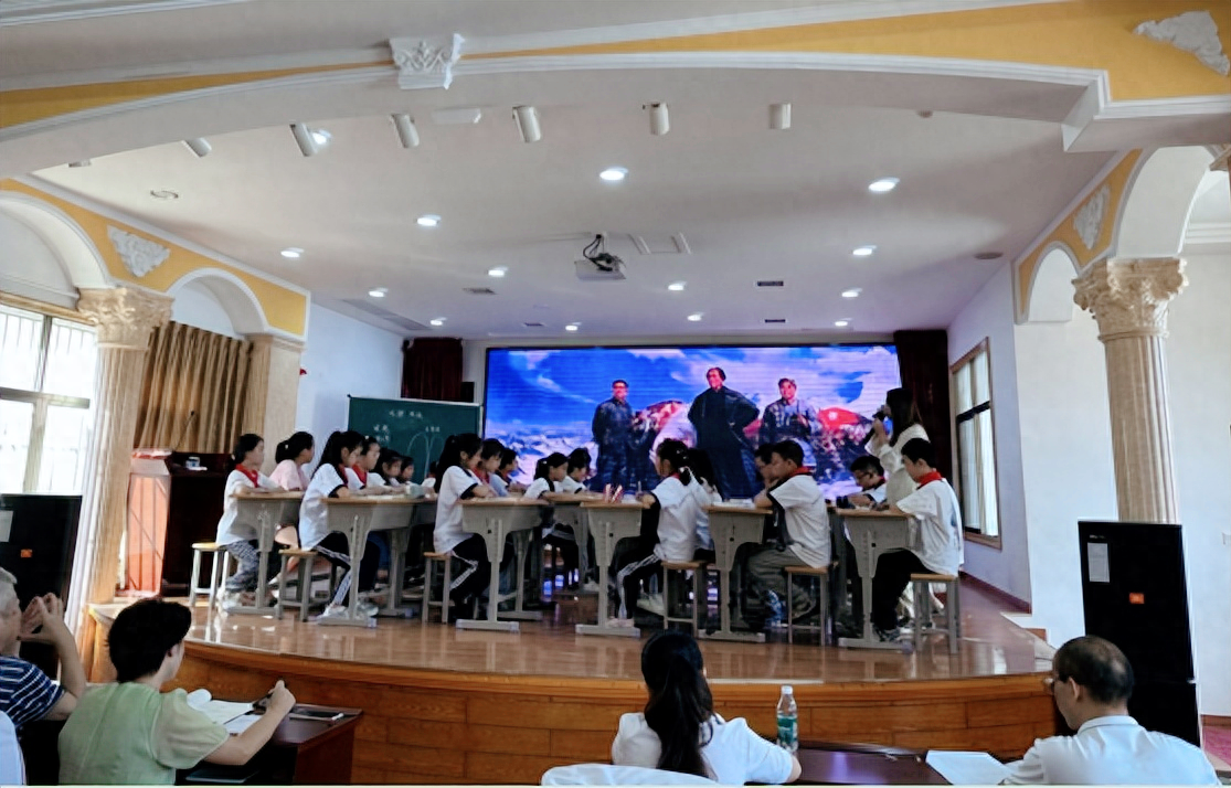 集思广益共研讨 核心引领促成长——武穴市第二实验小学教联体开展校区间联合教研