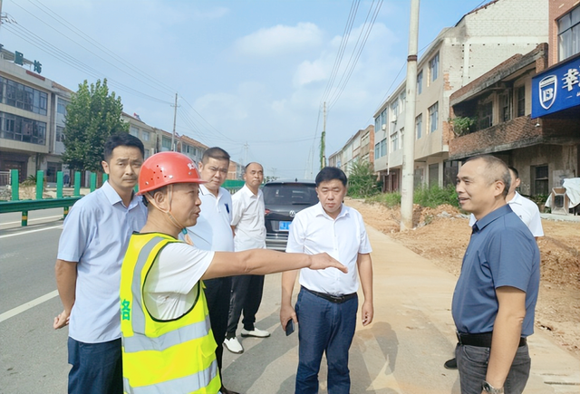 【快讯】武穴市公路事业发展中心扎实开展中秋、国庆节前安全综合大检查！