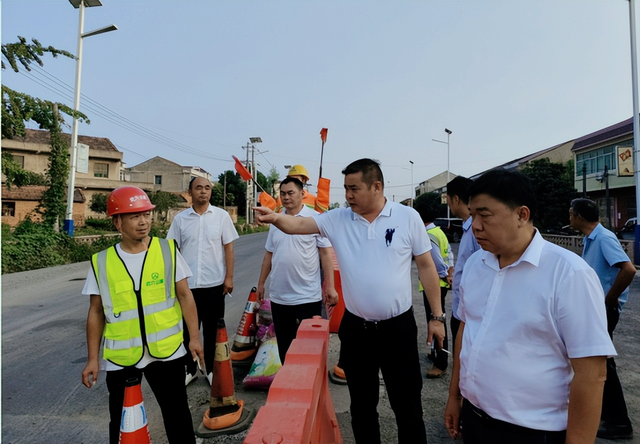 【快讯】武穴市公路事业发展中心扎实开展中秋、国庆节前安全综合大检查！