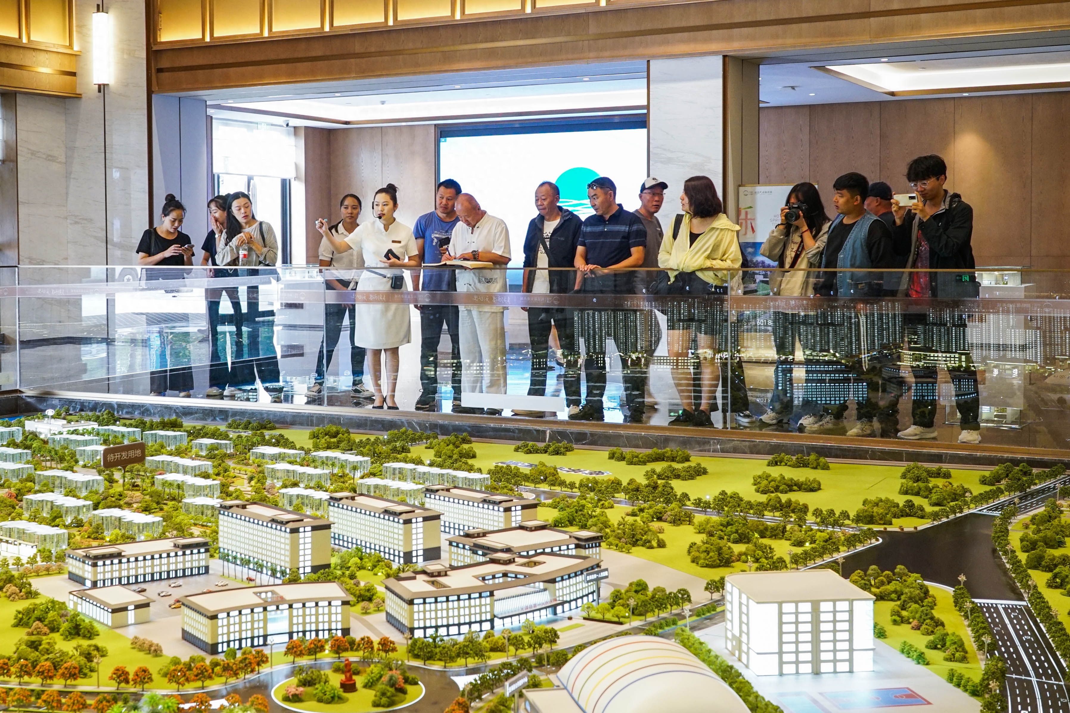 东方人类发祥地，绿色康养在元谋（4）┃绿色康养之乡：抓好重大投资项目，打造文旅康养强县