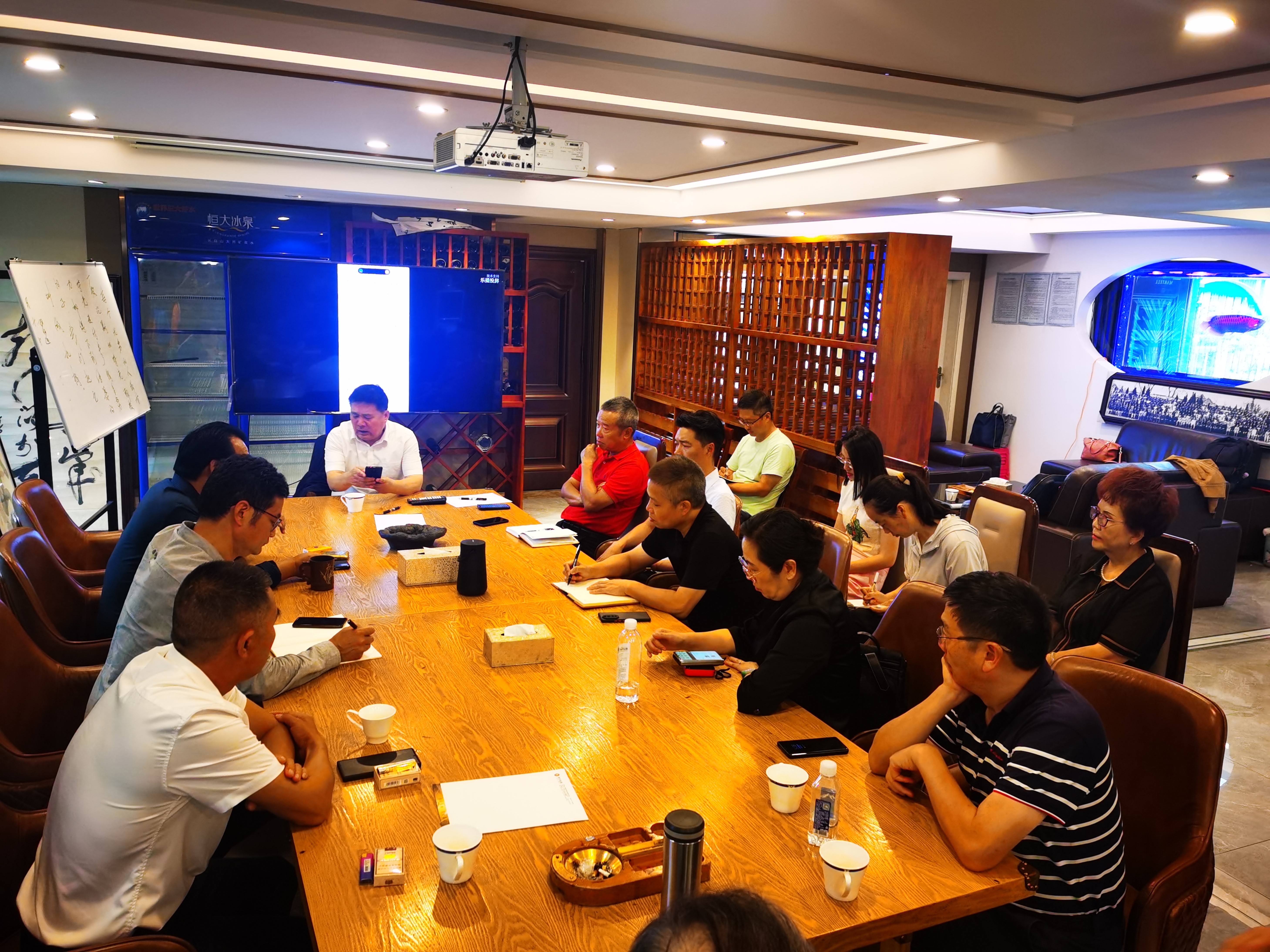 司马鹏川率领调研组一行到昆明调研