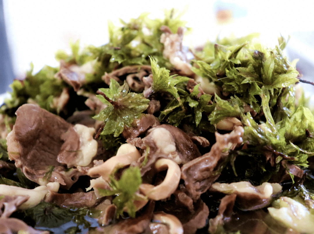 美食·磨黑回心草炖猪心汤