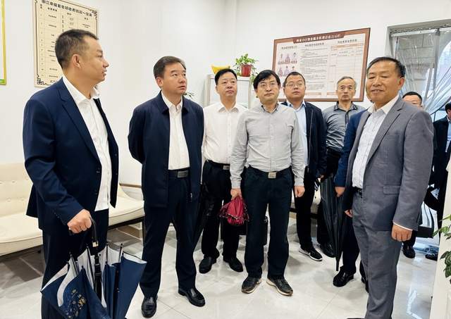 【要闻】湖北武穴：胡昊带队到御江幸福里调研养老服务工作