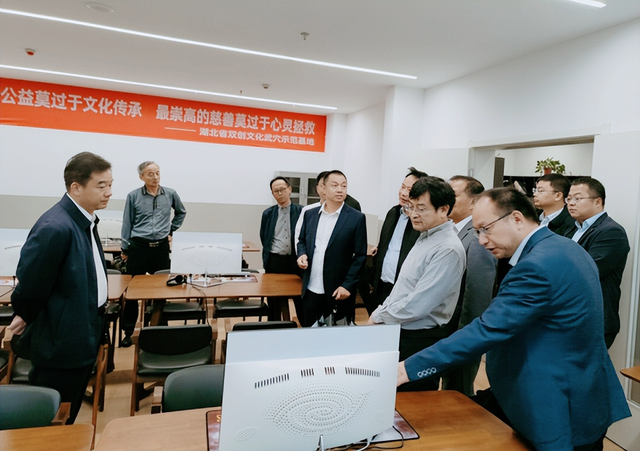 【要闻】湖北武穴：胡昊带队到御江幸福里调研养老服务工作