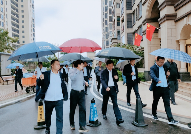 【要闻】湖北武穴：胡昊带队到御江幸福里调研养老服务工作