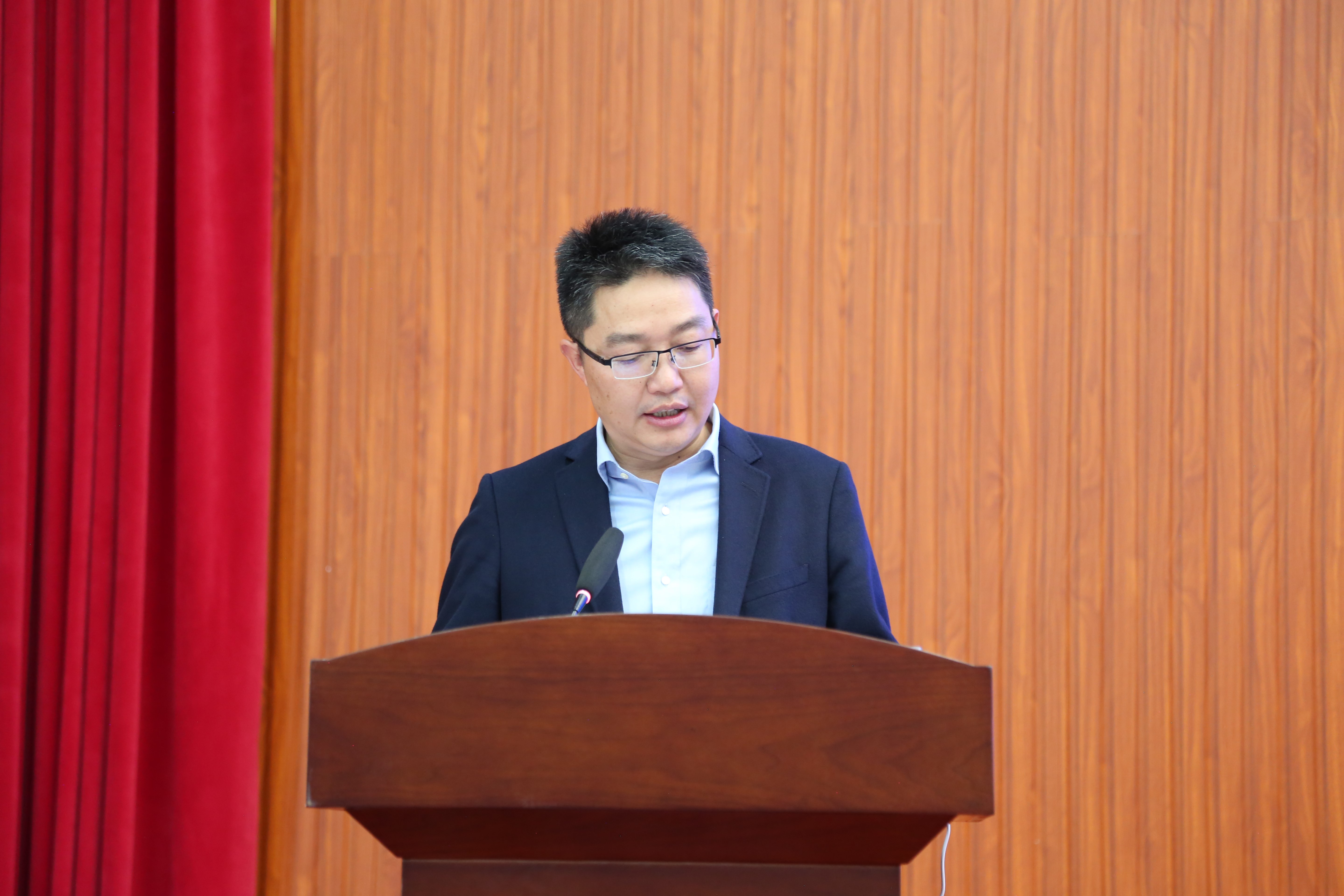 加快云南语言学“三大体系”建设研讨会在丽江师专召开