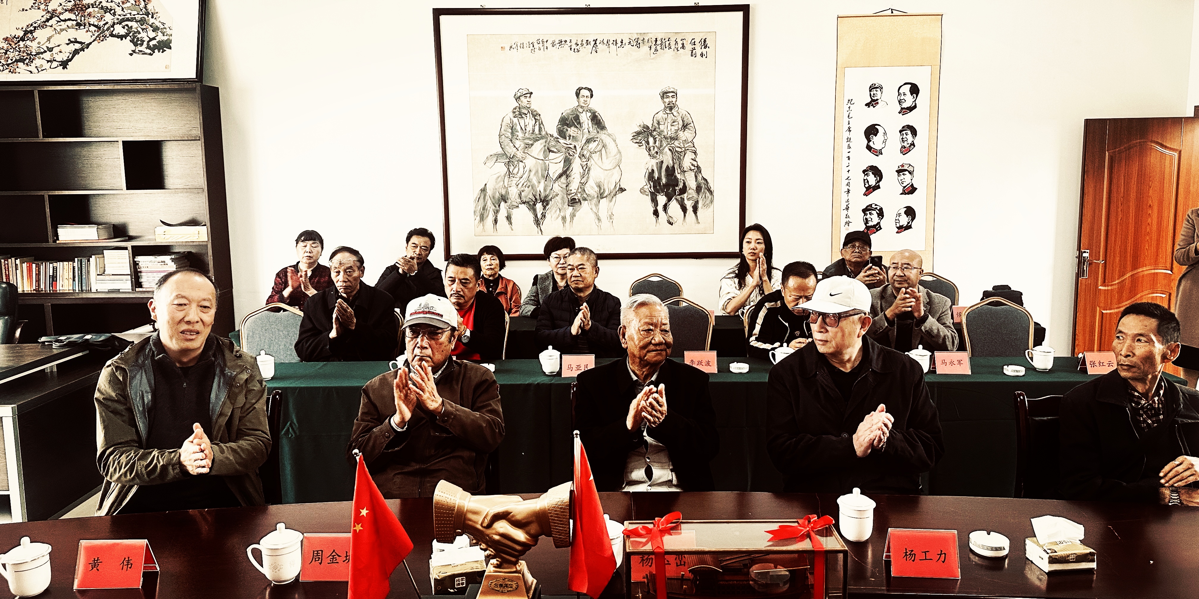 云南长城书画院座谈会在昆明召开