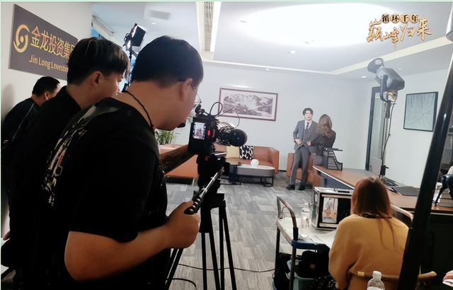 武穴市首部百集网络剧《循环千年·巅峰归来》开机拍摄