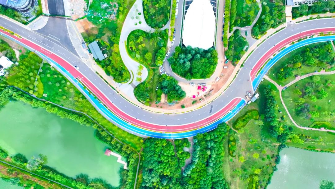 秘境百马创始人金飞豹为亲子跑家庭支招：三步轻松达成亲子跑挑战