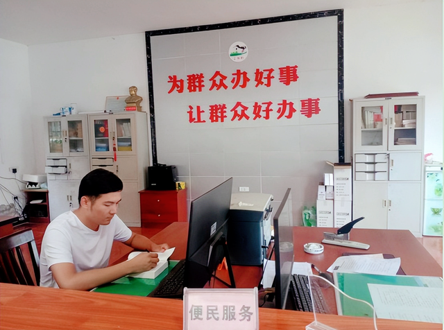 湖北武穴：真嗨！梅川“90后”村支书变身“带货达人”