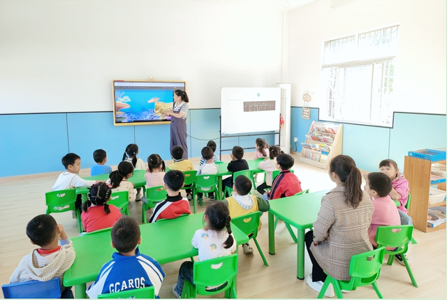 【聚焦】湖北武穴市大法寺镇实验幼儿园郑锦涛：用心用情做好每一件事！