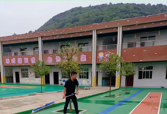 【聚焦】湖北武穴市大法寺镇实验幼儿园郑锦涛：用心用情做好每一件事！