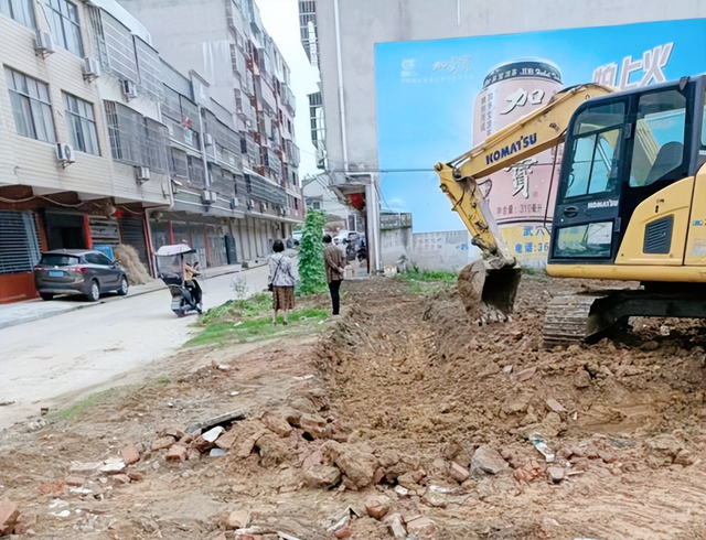 “暖心书记”办好事——武穴市梅川镇梅浦社区推进“百日攻坚”纪略