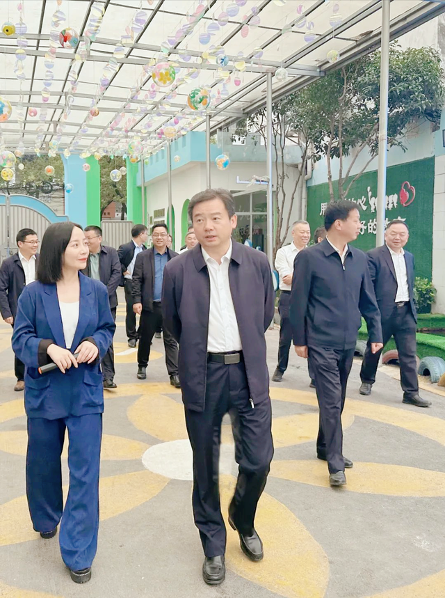 湖北武穴：胡昊到直属幼儿园调研融合型教联体建设工作