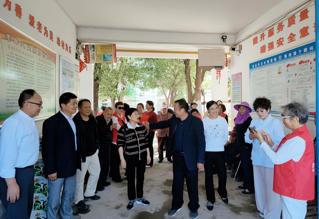 【暖心】写在武穴市慈善会“爱在重阳节·情满福利院”活动之际