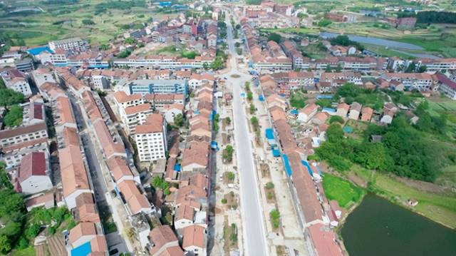 武穴市梅川镇居杠社区：“颜值”“内涵”齐提升