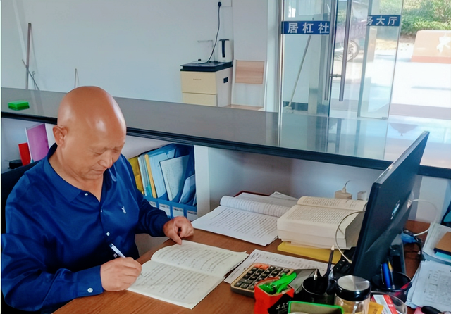 武穴市梅川镇居杠社区：“颜值”“内涵”齐提升