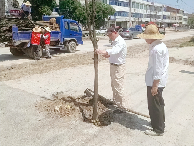 武穴市梅川镇居杠社区：“颜值”“内涵”齐提升