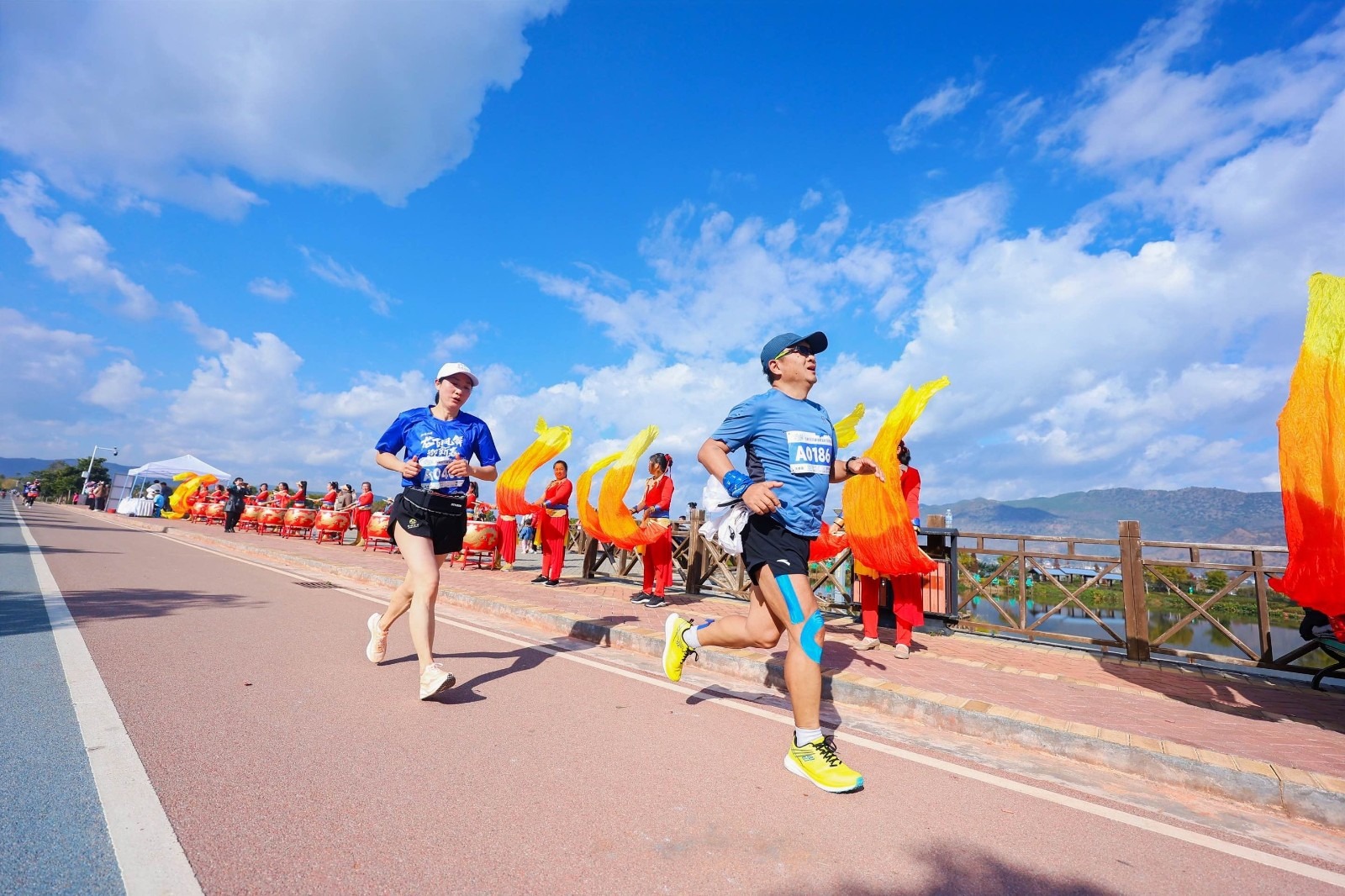 石屏异龙湖美丽乡村马拉松元旦鸣枪开跑